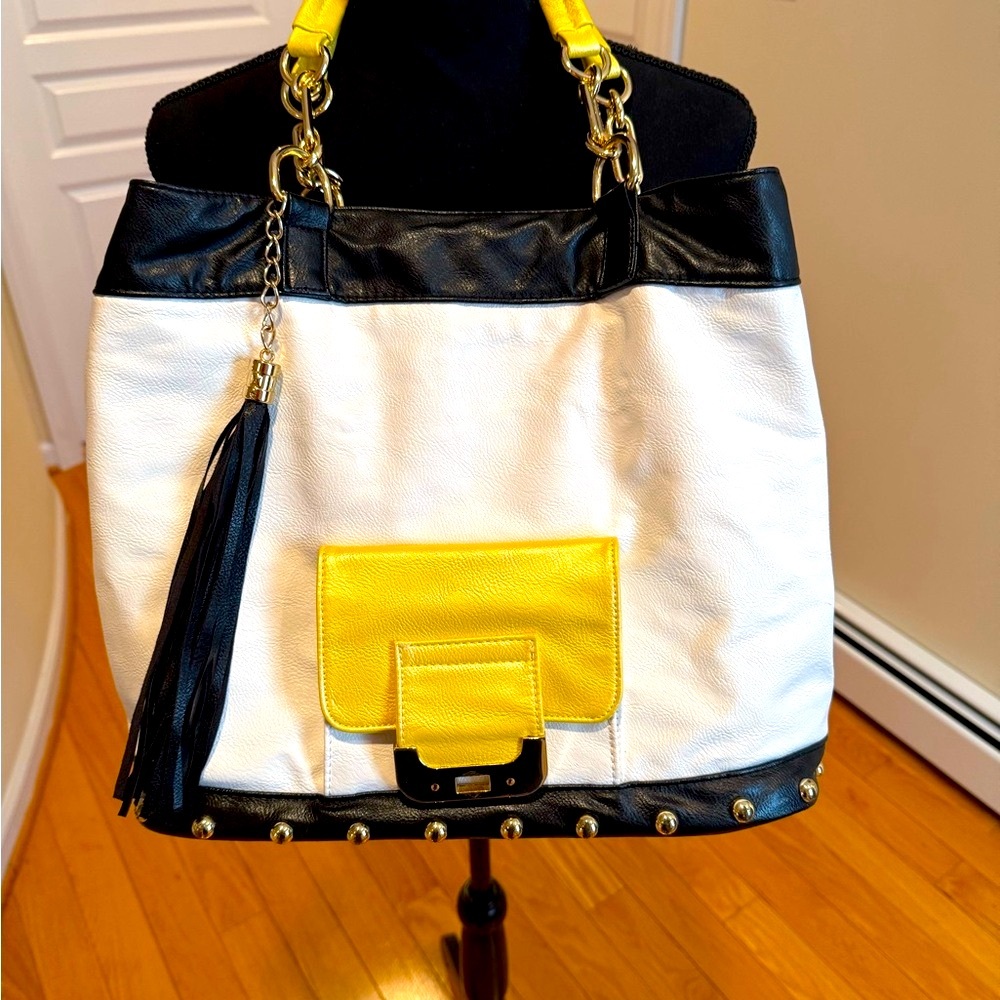 Cache Stylish White Black and Yellow, beautiful Bag , get ready for summer